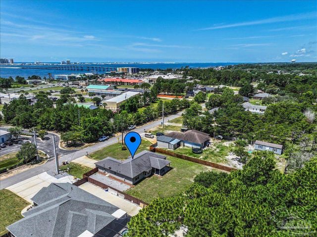 2219 River Birch Rd, Gulf Breeze, FL 32563