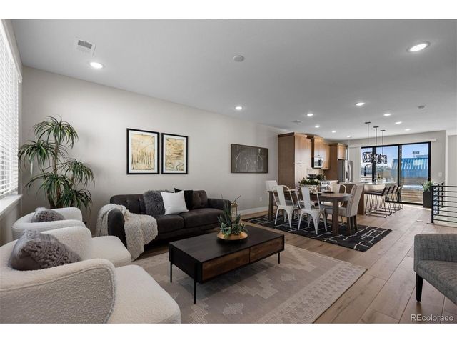 2074 S Holly St 2, Denver, CO 80222