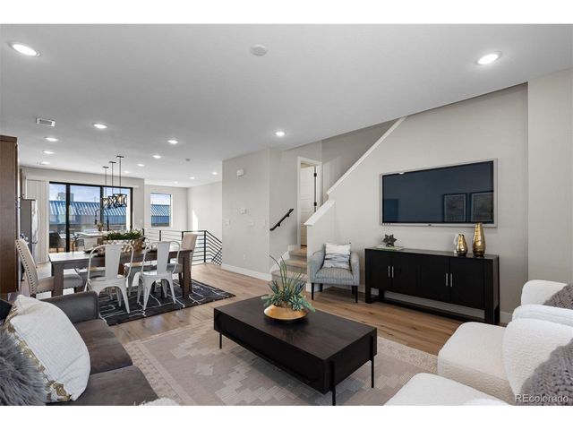 2074 S Holly St 2, Denver, CO 80222