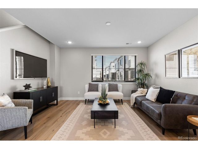 2074 S Holly St 2, Denver, CO 80222