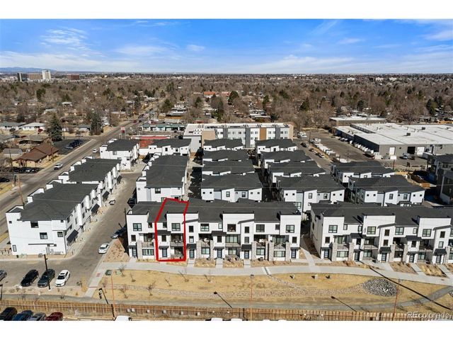 2074 S Holly St 2, Denver, CO 80222