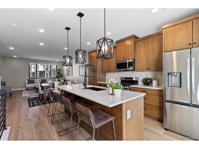 2074 S Holly St 2, Denver, CO 80222