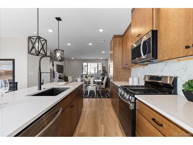 2074 S Holly St 2, Denver, CO 80222