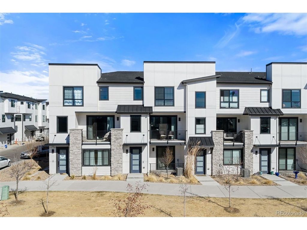 2074 S Holly St 2, Denver, CO 80222