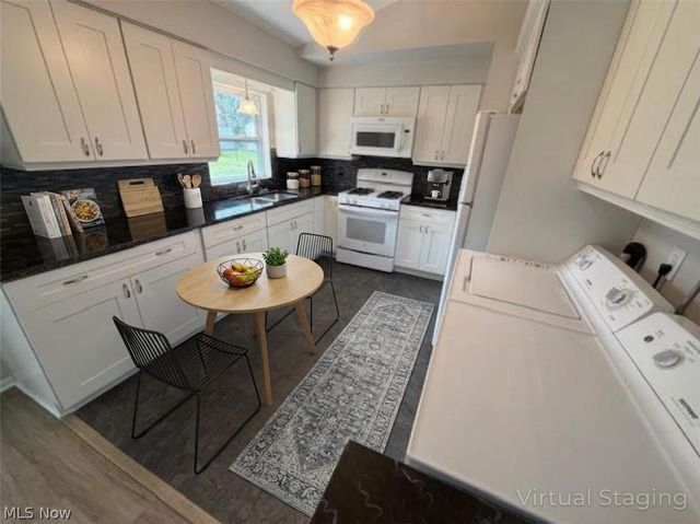 166 Huntington Drive, Northfield Village, OH 44067