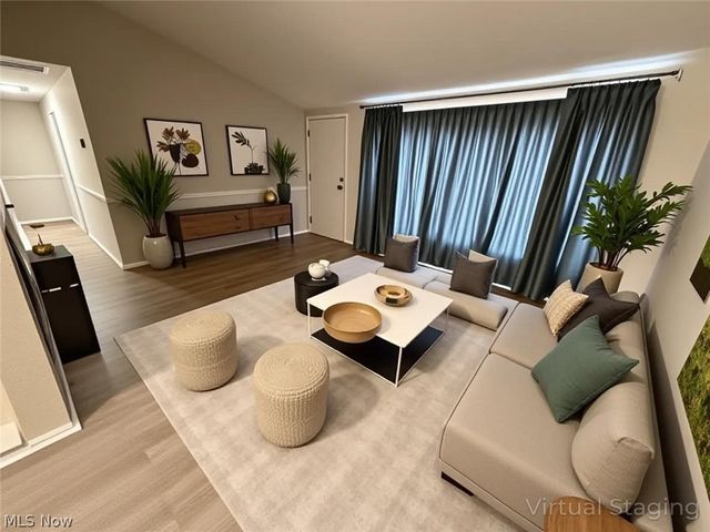 166 Huntington Drive, Northfield Village, OH 44067