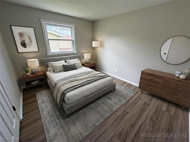 166 Huntington Drive, Northfield Village, OH 44067