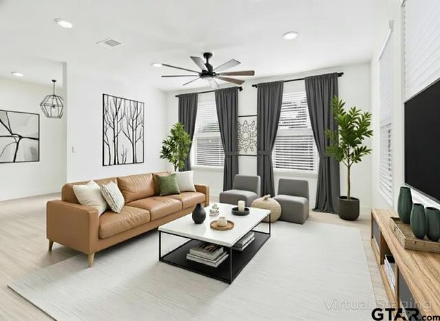 511 Richardson St, Athens, TX 75751