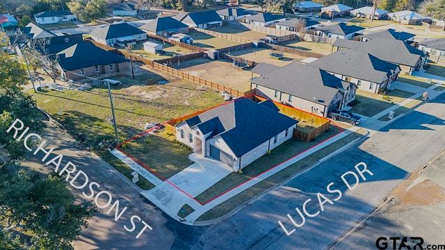 511 Richardson St, Athens, TX 75751