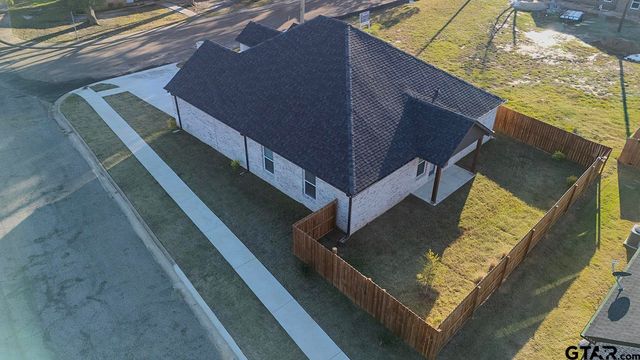 511 Richardson St, Athens, TX 75751