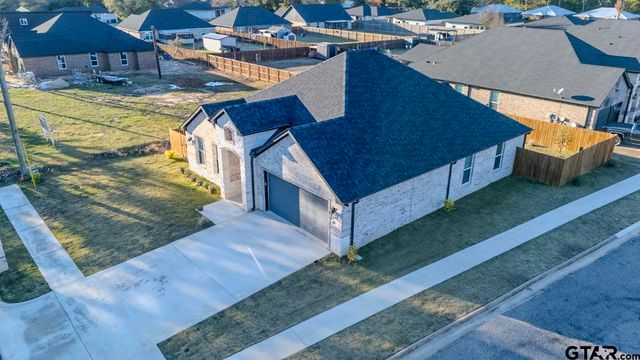 511 Richardson St, Athens, TX 75751