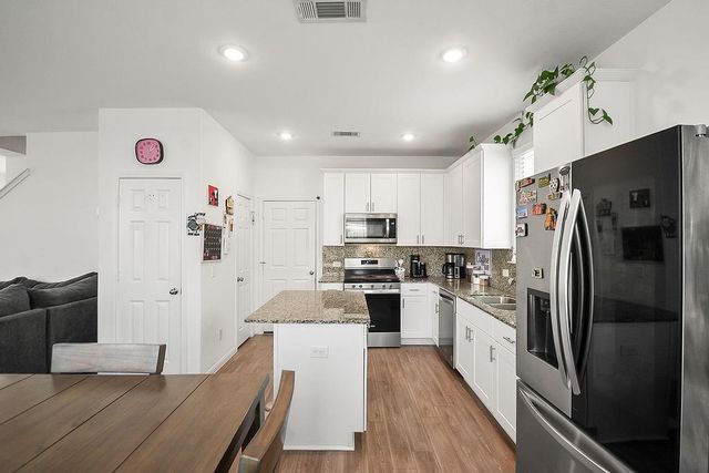 7327 Madison Commons Lane, Houston, TX 77075