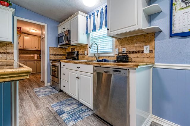 142 Hounds Chase Drive, Trinity, TX 75862