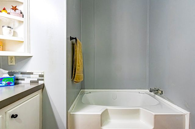 142 Hounds Chase Drive, Trinity, TX 75862