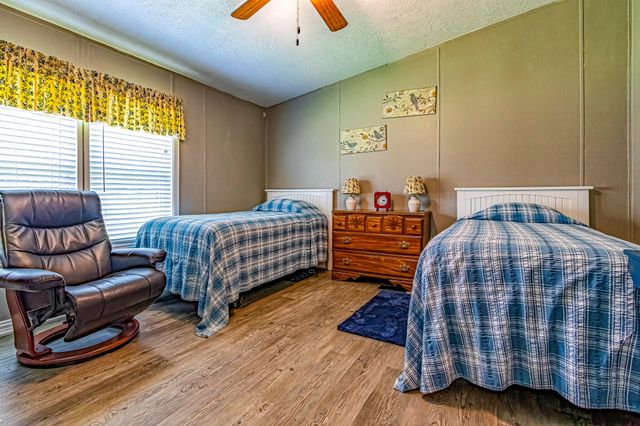 142 Hounds Chase Drive, Trinity, TX 75862