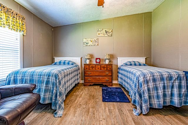 142 Hounds Chase Drive, Trinity, TX 75862