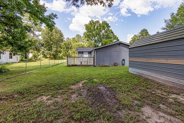 142 Hounds Chase Drive, Trinity, TX 75862