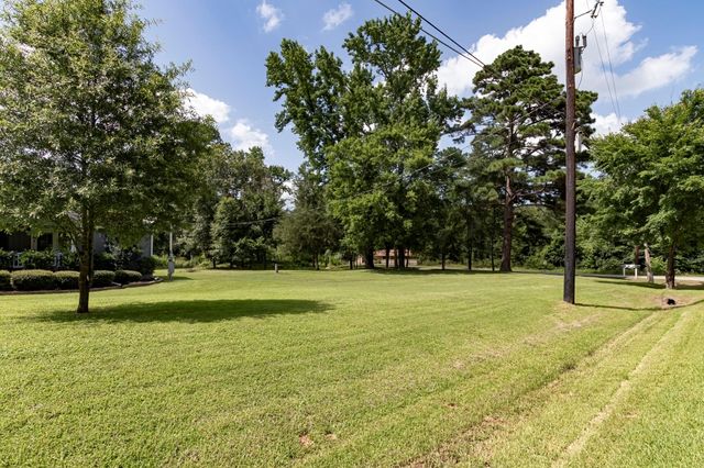 142 Hounds Chase Drive, Trinity, TX 75862