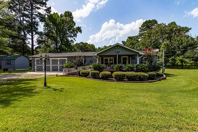 142 Hounds Chase Drive, Trinity, TX 75862