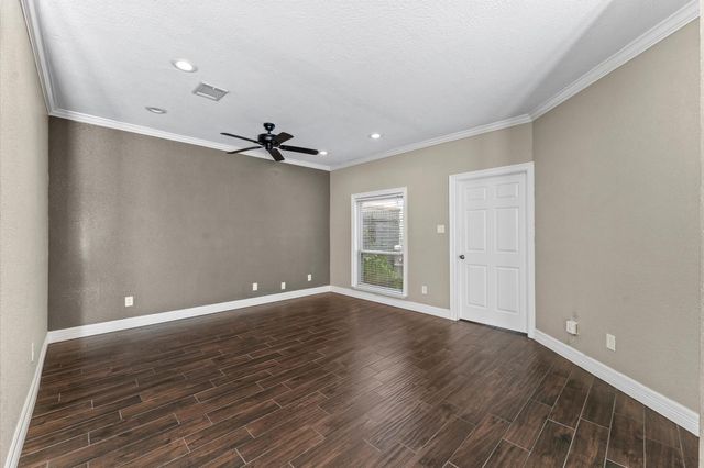 11611 Aspenway Drive, Houston, TX 77070