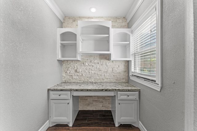 11611 Aspenway Drive, Houston, TX 77070