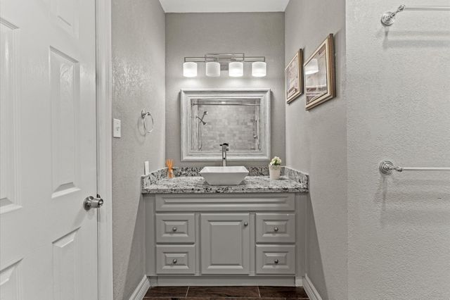 11611 Aspenway Drive, Houston, TX 77070