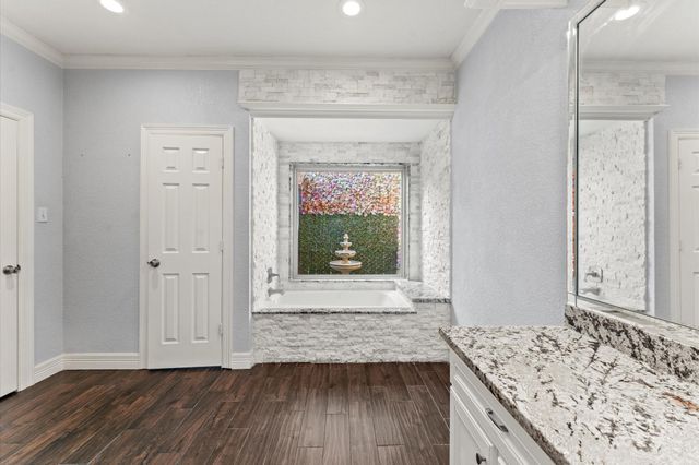 11611 Aspenway Drive, Houston, TX 77070