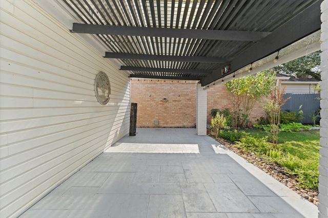 11611 Aspenway Drive, Houston, TX 77070