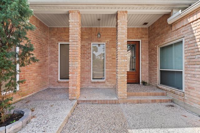 11611 Aspenway Drive, Houston, TX 77070