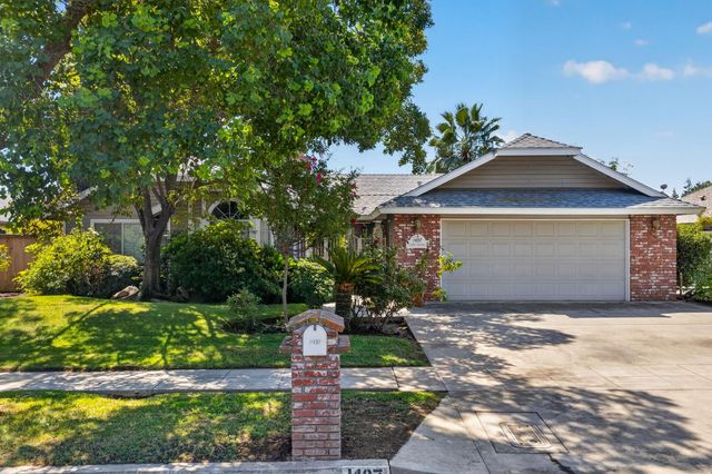 1437 E Goshen Avenue, Fresno, CA 93720