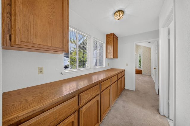 1437 E Goshen Avenue, Fresno, CA 93720