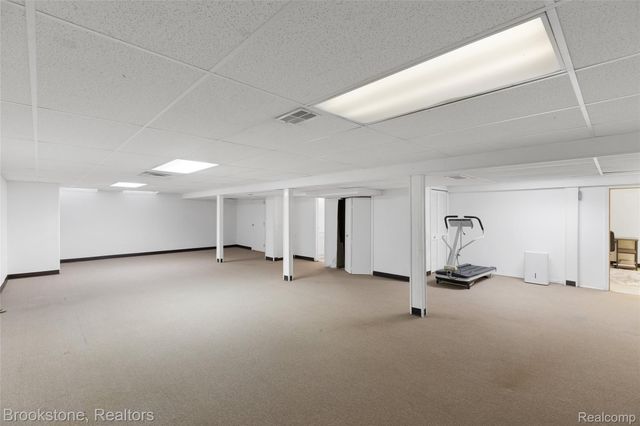 27299 Hystone Drive, Farmington Hills, MI 48334