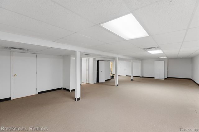 27299 Hystone Drive, Farmington Hills, MI 48334