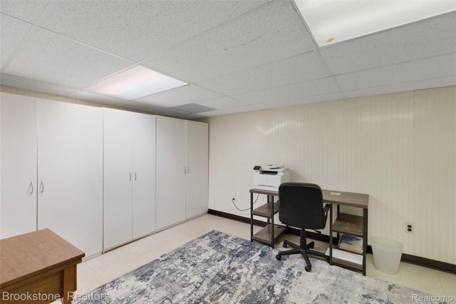 27299 Hystone Drive, Farmington Hills, MI 48334