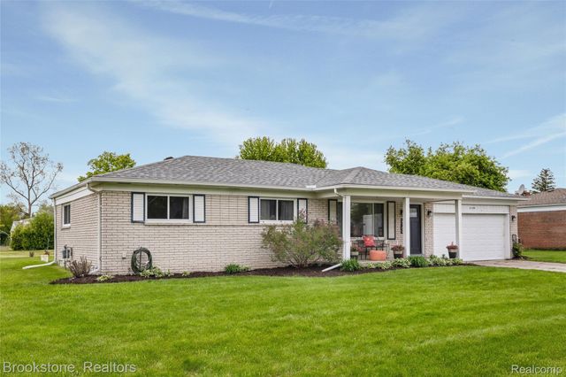 27299 Hystone Drive, Farmington Hills, MI 48334