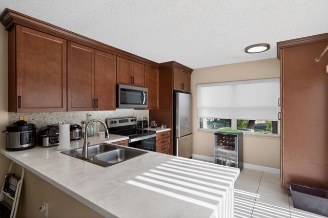 3325 SW Sunset Trace Circle, Palm City, FL 34990