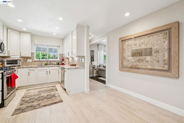 2485 Medallion Dr, Union City, CA 94587