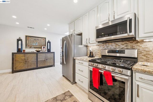 2485 Medallion Dr, Union City, CA 94587