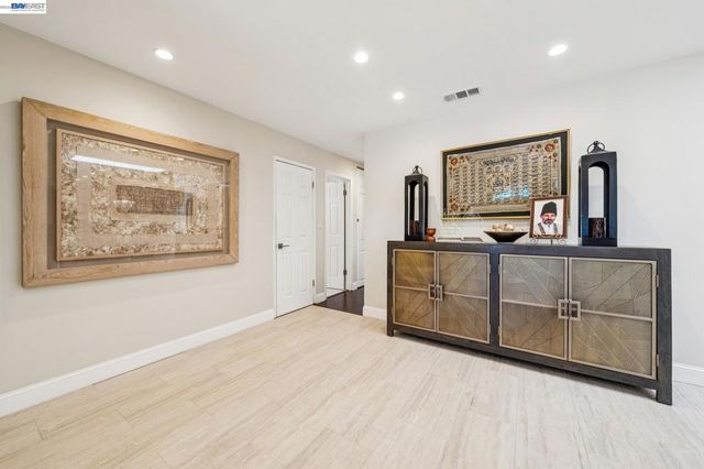 2485 Medallion Dr, Union City, CA 94587