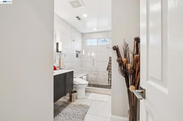 2485 Medallion Dr, Union City, CA 94587