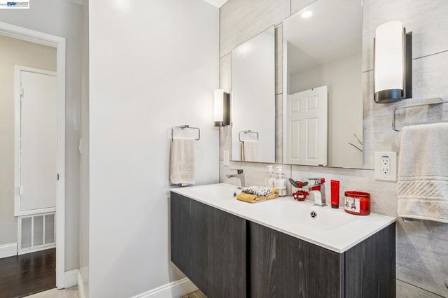 2485 Medallion Dr, Union City, CA 94587