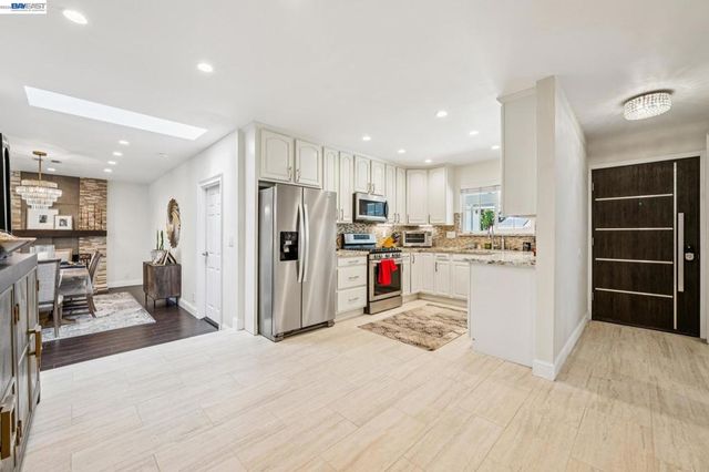 2485 Medallion Dr, Union City, CA 94587
