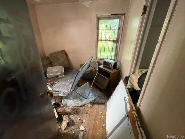 14702 CEDARGROVE Street, Detroit, MI 48205