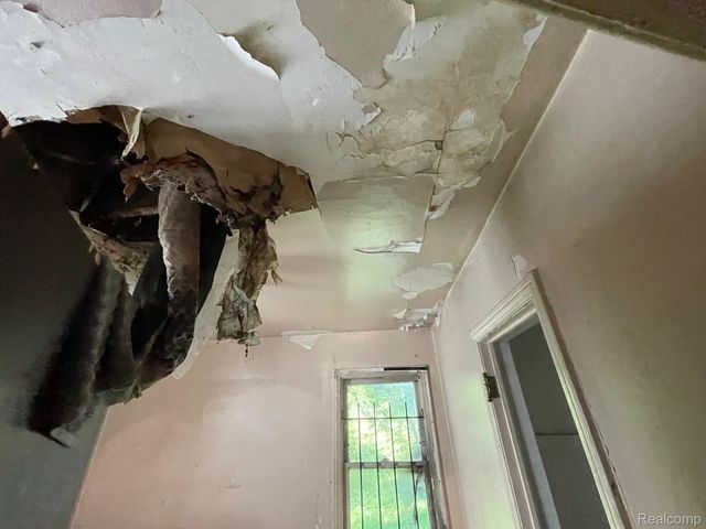 14702 CEDARGROVE Street, Detroit, MI 48205