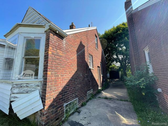 14702 CEDARGROVE Street, Detroit, MI 48205