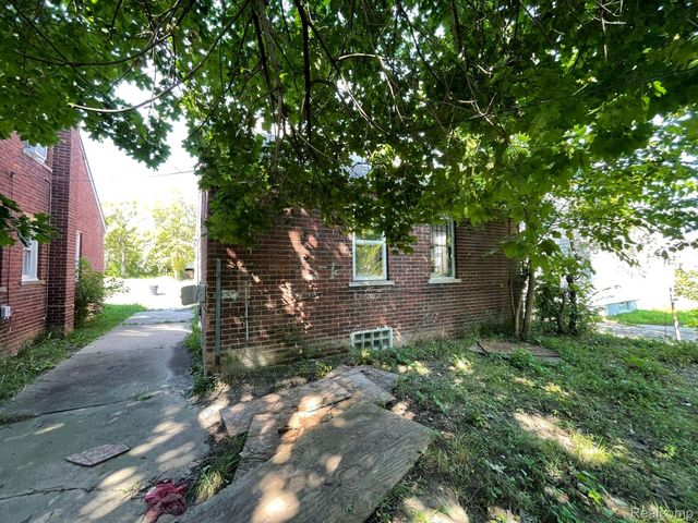 14702 CEDARGROVE Street, Detroit, MI 48205