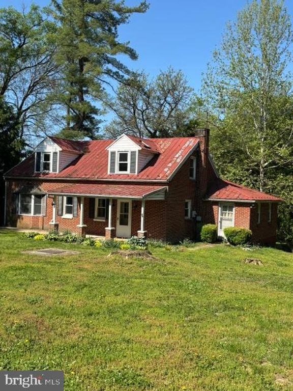 1610 HOLLY PIKE, Carlisle, PA 17015