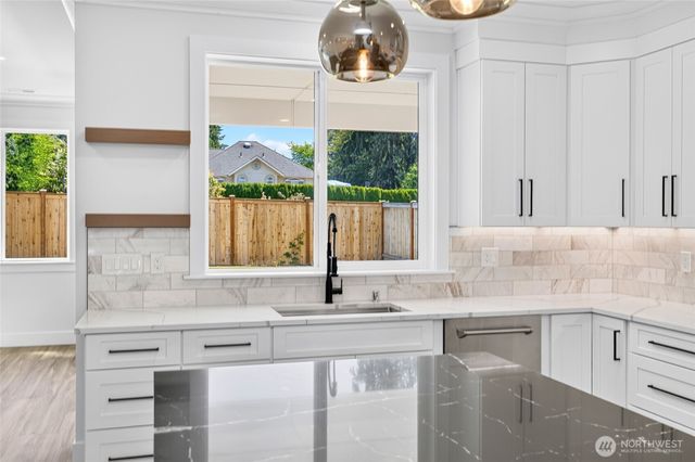 17840 86th Avenue NE, Bothell, WA 98011