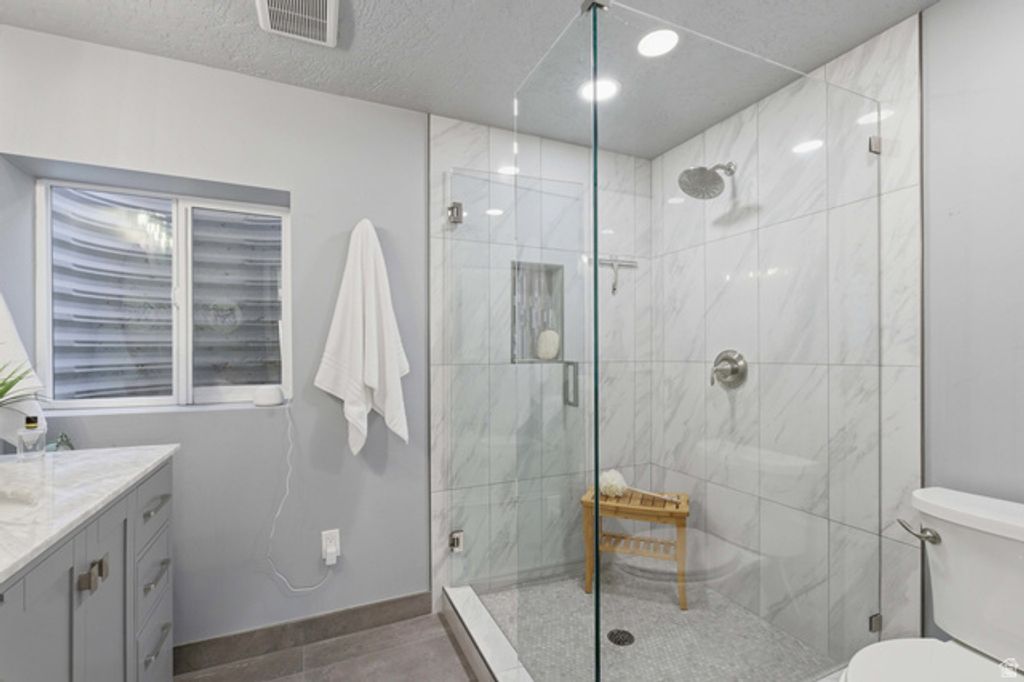 Image 19 of property listing at 4305 S HAVERFORD CT, Taylorsville, UT 84123
