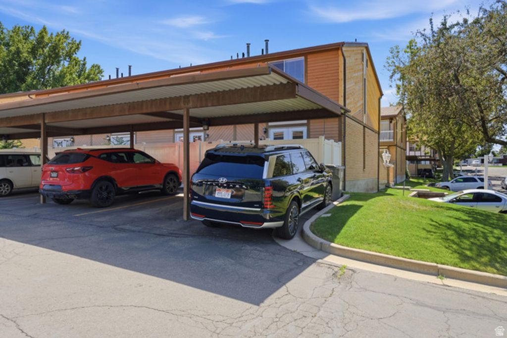Image 29 of property listing at 4305 S HAVERFORD CT, Taylorsville, UT 84123